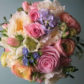 fwthumbbridal bouq peachesetc.jpg